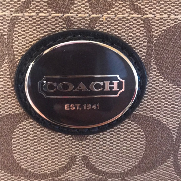 Coach Peyton Handbag - Picture 7 of 8